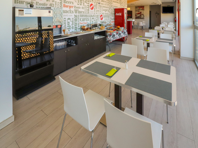 Food & Drinks 5, Ele Route 42, Toledo