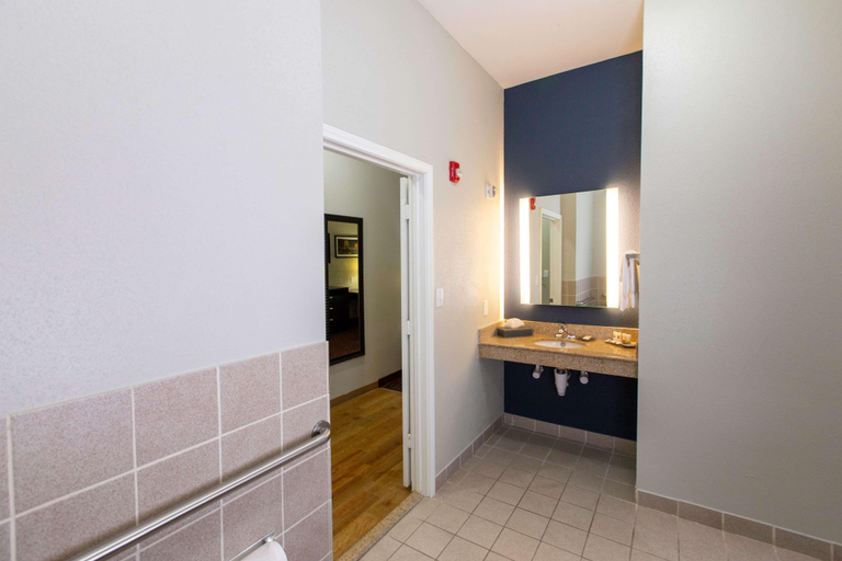 Bedroom 2, La Quinta Inn & Suites Houston Normandy, Houston