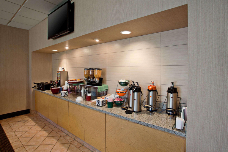 Food & Drinks 5, Travelodge by Wyndham Phoenix North, Maricopa