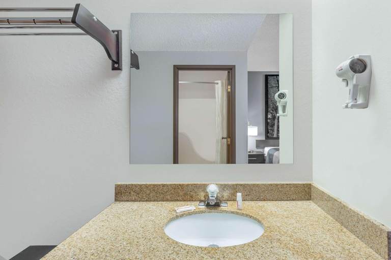 Bathroom 4, Super 8 by Wyndham Madison South, Dane
