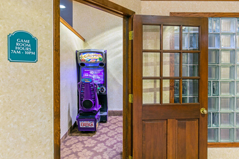 Public Area 2, La Quinta Inn & Suites By Wyndham Appleton College, Outagamie