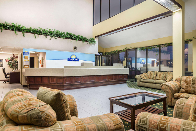 Public Area 2, Days Inn by Wyndham Indianapolis/Castleton, Indianapolis