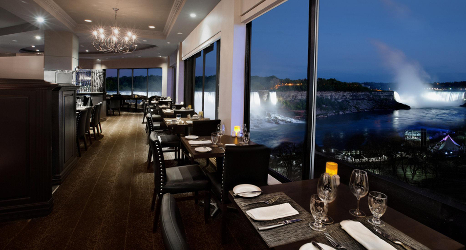 Food & Drinks 5, The Brock Niagara Falls Fallsview, Tapestry, Niagara