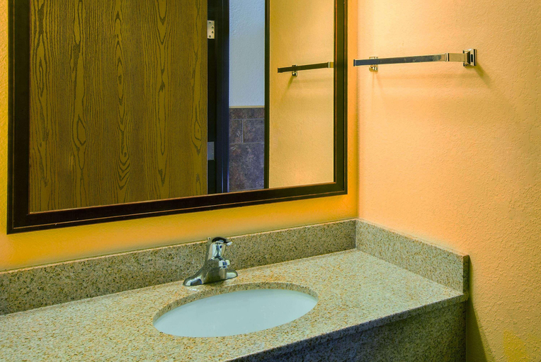 Bathroom 4, Americinn By Wyndham Chamberlain, Brule