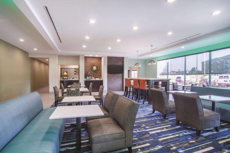 Public Area 3, La Quinta Inn & Suites by Wyndham Cullman, Cullman