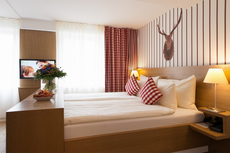 Bedroom 3, Lenzerhorn Spa & Wellness, Albula