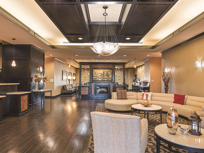 Public Area 2, La Quinta Inn & Suites by Wyndham Mt. Pleasant, Titus