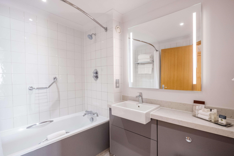 Bathroom 4, Doubletree by Hilton Swindon, Wiltshire