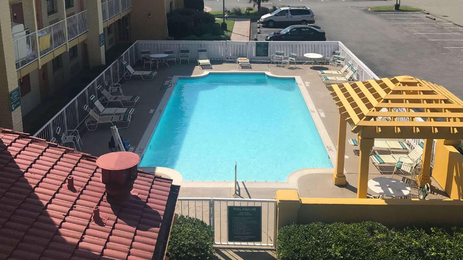 Sport & Beauty 2, Ambassador Inn & Suites, Hampton