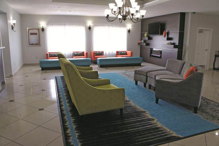 Public Area 2, La Quinta Inn & Suites by Wyndham Orange, Orange