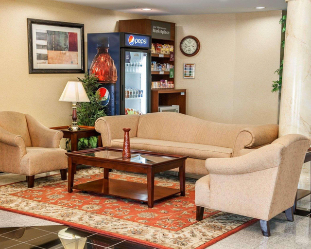 Public Area 2, Comfort Suites Near Indianapolis Airport, Indianapolis