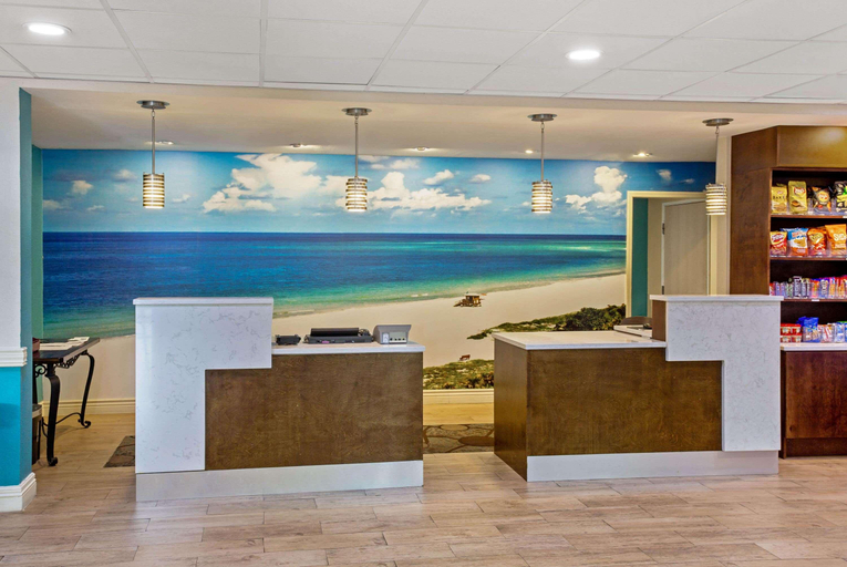 Public Area 2, Comfort Inn & Suites Sarasota I75, Sarasota
