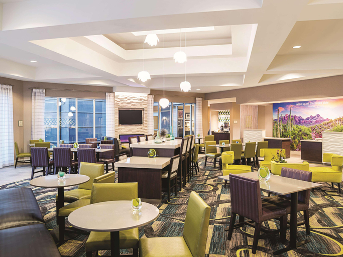 Food & Drinks 5, La Quinta Inn & Suites by Wyndham Phoenix Chandler, Maricopa