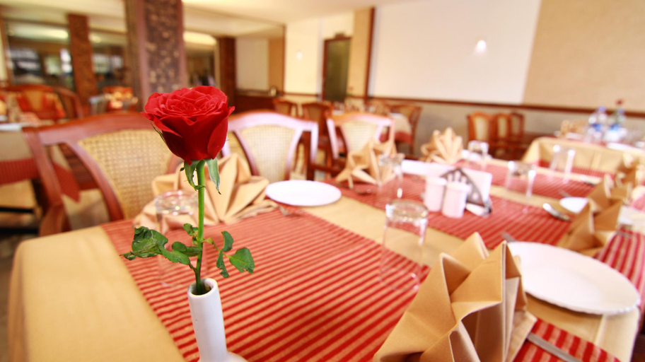 Food & Drinks 5, Royale Park, Alappuzha