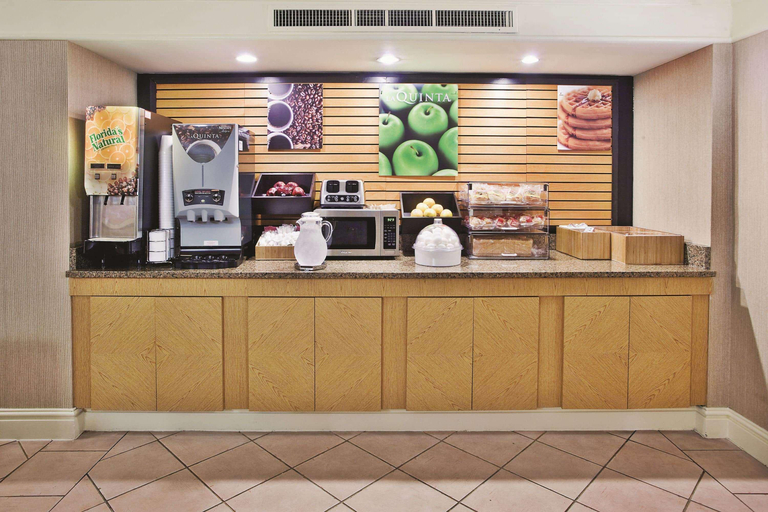 Public Area 2, Howard Johnson by Wyndham Columbus Fort Benning, Muscogee