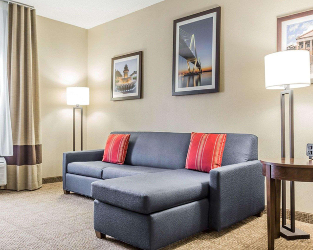 Public Area 2, Comfort Suites at Isle Of Palms Connector, Charleston
