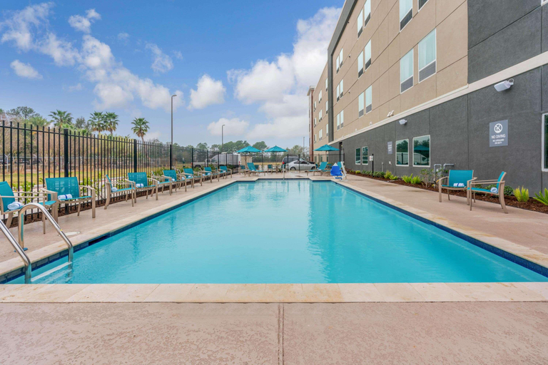 Sport & Beauty 5, La Quinta Inn & Suites Houston Spring Sout, Houston