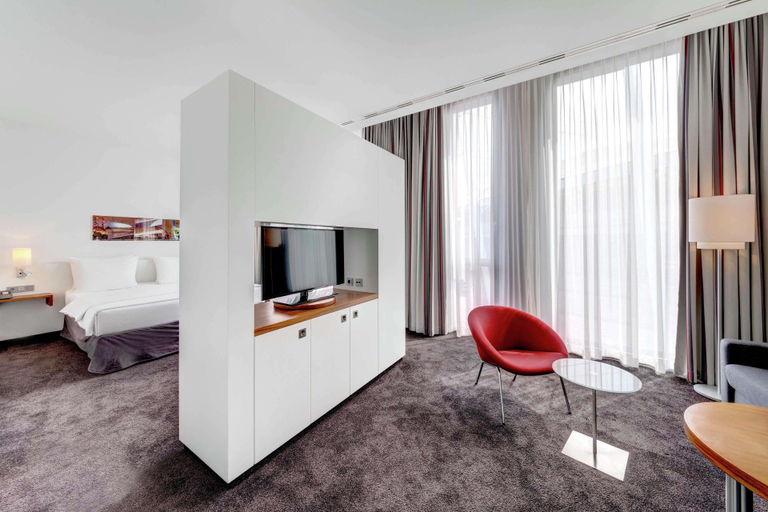 Bedroom 3, Hilton Garden Inn Stuttgart NeckarPark, Stuttgart