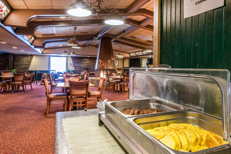 Food & Drinks 5, Quality Inn & Conference Center Somerset, Somerset