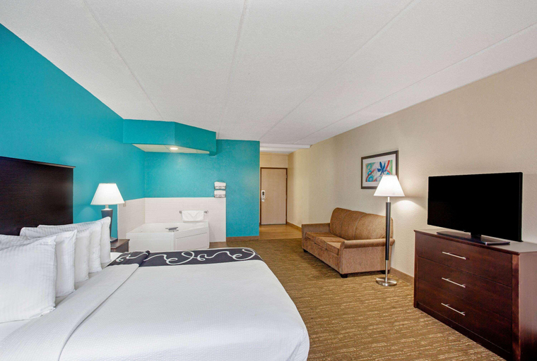 Bedroom 3, Comfort Inn & Suites Sarasota I75, Sarasota