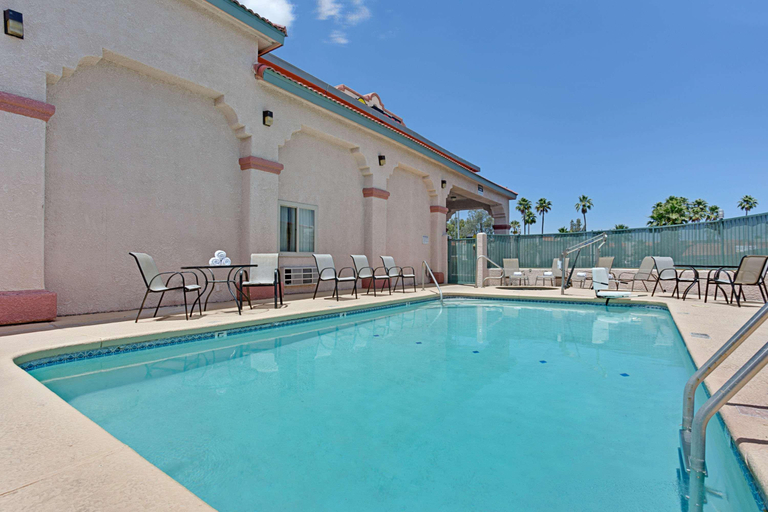 Sport & Beauty 5, Super 8 by Wyndham Tucson Downtown Conv Center, Pima