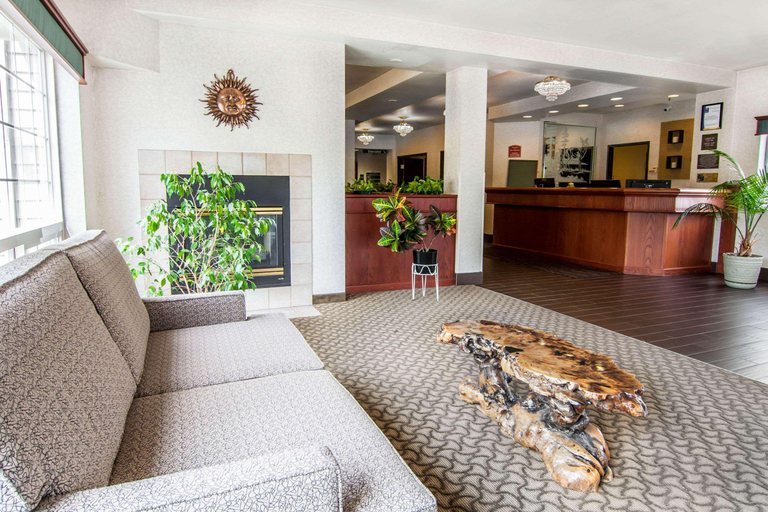 Public Area 2, Comfort Inn & Suites Salem Northeast, Marion