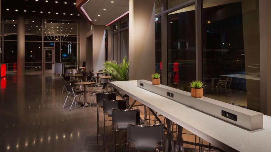 Food & Drinks 5, Best Western Premier Springfield Plaza District Hotel, Greene