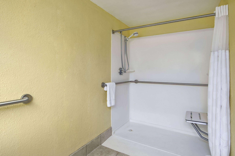Bathroom 4, 88 Palms Hotel & Event Center, Palm Beach