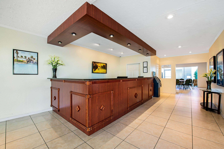 Public Area 2, La Quinta Inn by Wyndham Clearwater Central, Pinellas