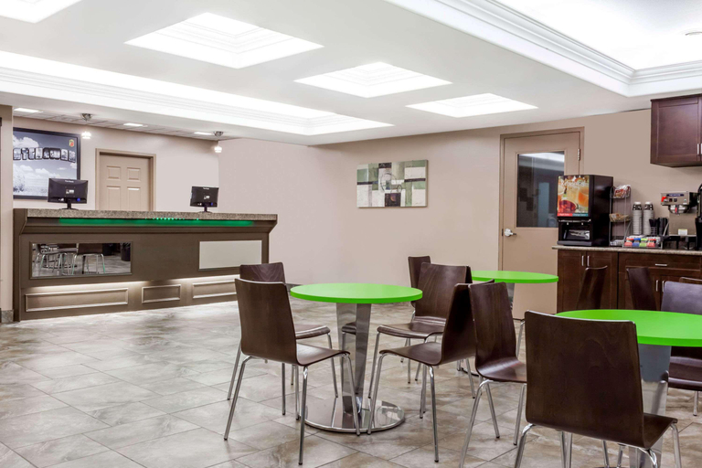 Public Area 2, Super 8 by Wyndham Saskatoon Near Saskatoon Arpt, Division No. 11
