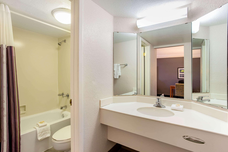 Bathroom 4, La Quinta Inn Champaign, Champaign