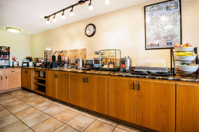 Food & Drinks, La Quinta Inn & Suites Grants Pass, Josephine