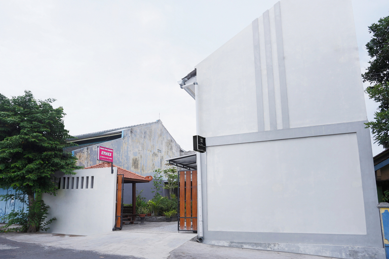 Exterior & Views 1, OYO Life 2090 Ethes Exclusive (permanently closed), Sleman