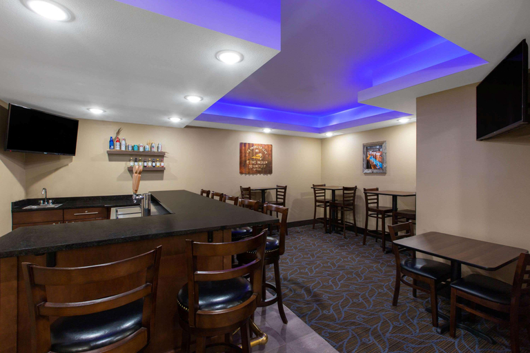 Food & Drinks 5, AmericInn by Wyndham Sioux Falls North, Minnehaha