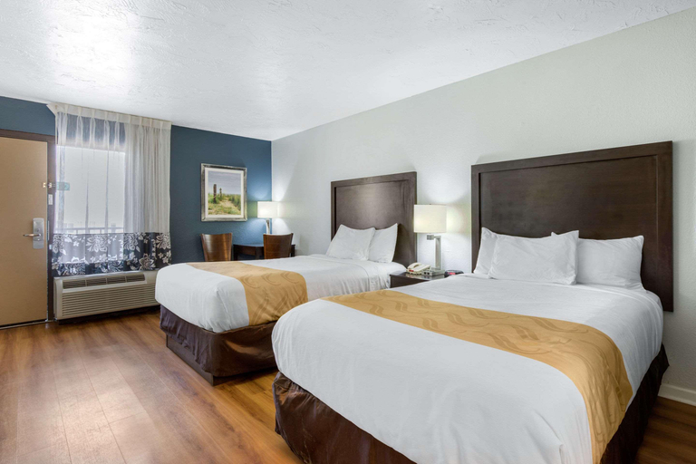 Bedroom 3, Spark By Hilton Outer Banks Kill Devil Hills, Dare