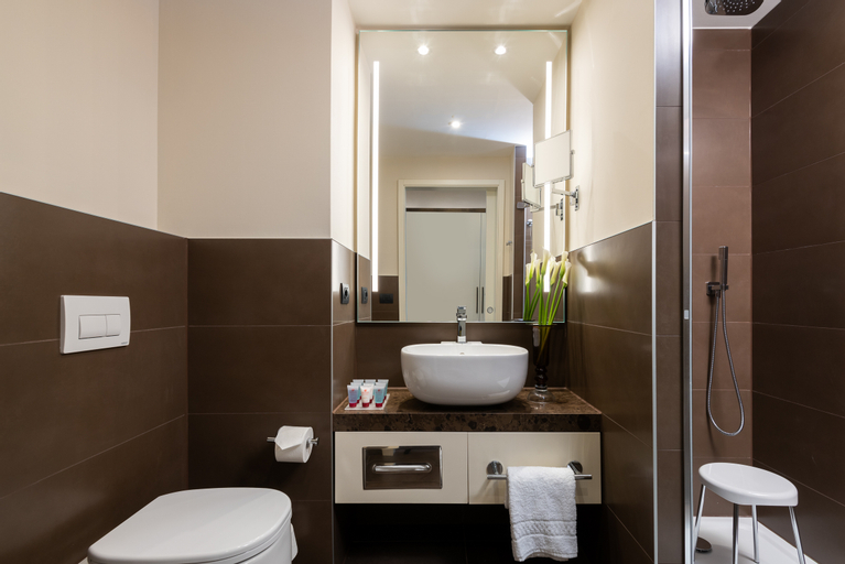 Bathroom 8