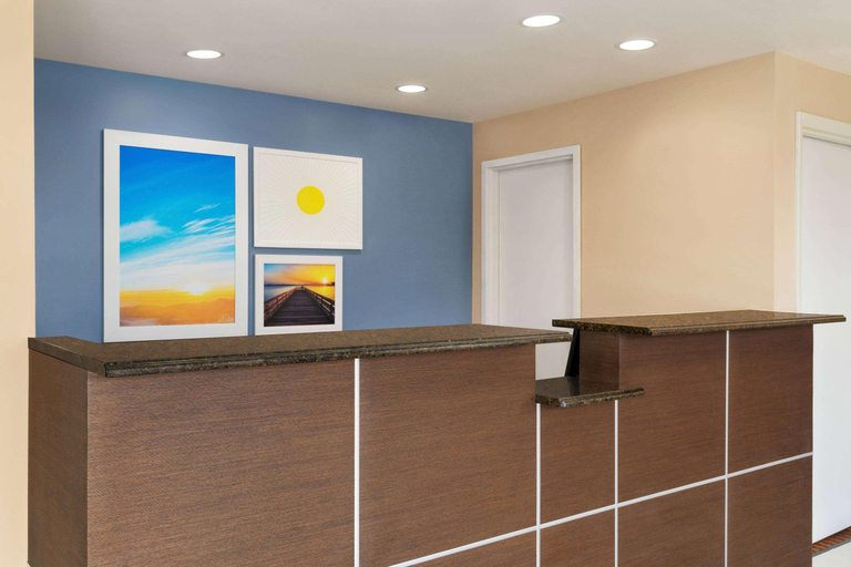 Public Area 2, Days Inn By Wyndham Middletown Newport Area, Newport