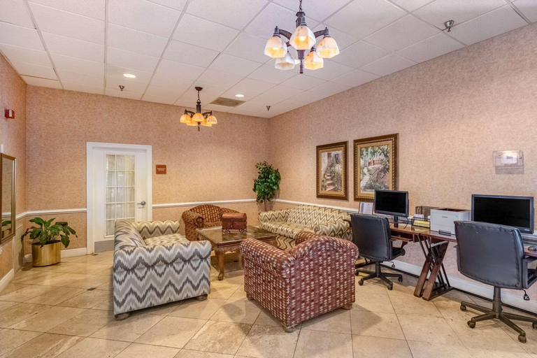 Public Area 3, Clarion Inn & Suites Central Clearwater Beach, Pinellas