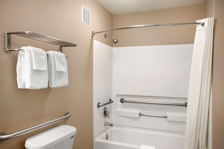Bathroom 4, Super 8 By Wyndham Jackson, Madison