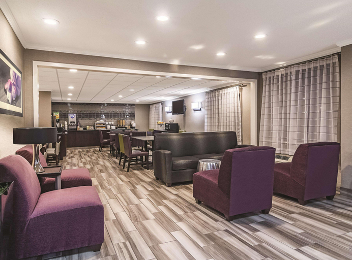 Public Area 3, Wingate by Wyndham Brunswick GA / I-95, Glynn