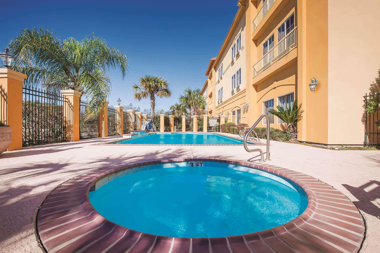 Sport & Beauty 5, La Quinta Inn & Suites Beaumont West, Jefferson