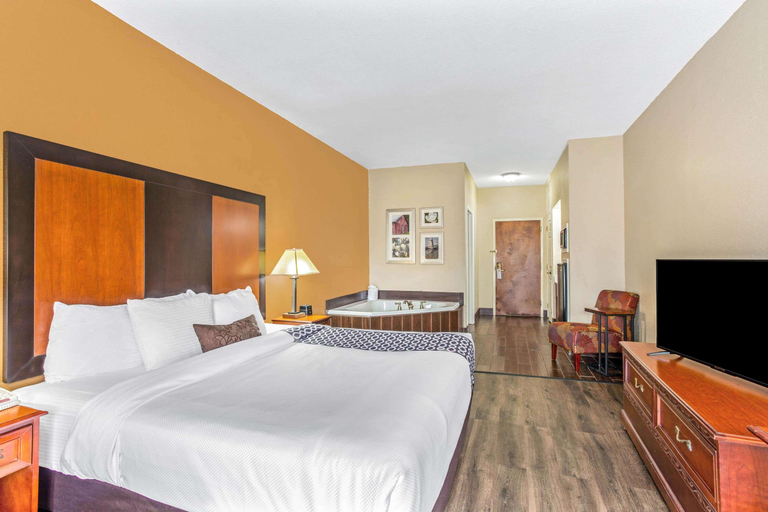 Bedroom 3, Baymont By Wyndham Moss Point, Jackson