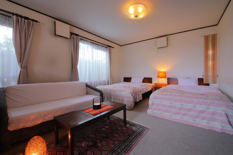 Bedroom 2, Sakura-sakura Spa, Kirishima