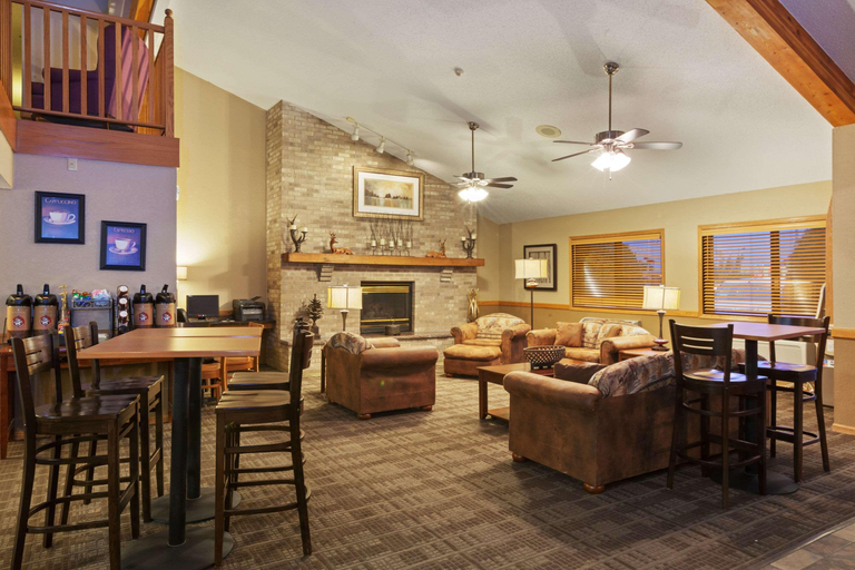 Food & Drinks 5, AmericInn by Wyndham Dickinson, Stark
