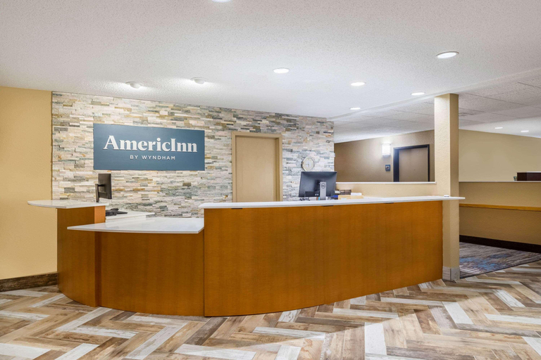 Public Area 2, AmericInn by Wyndham Prairie du Chien, Crawford