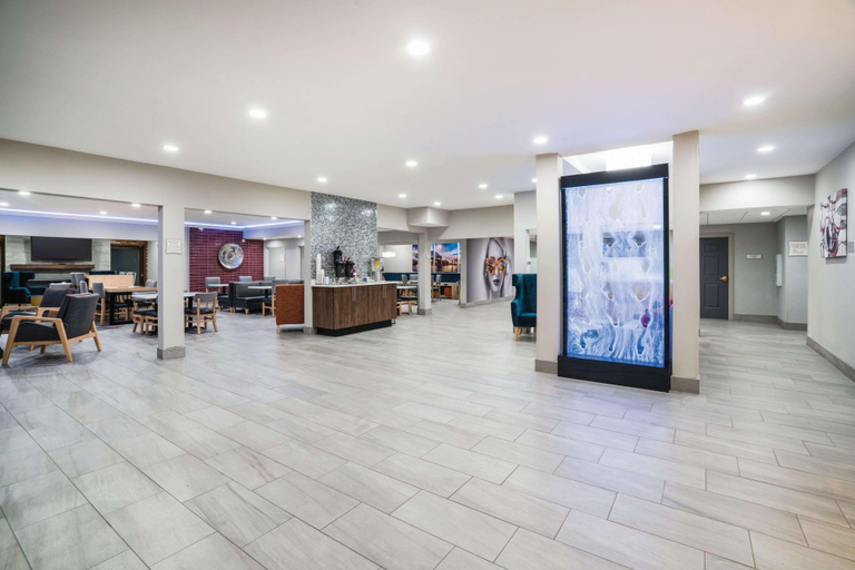 Public Area 2, La Quinta Inn & Suites by Wyndham Chattanooga North - Hixson, Hamilton