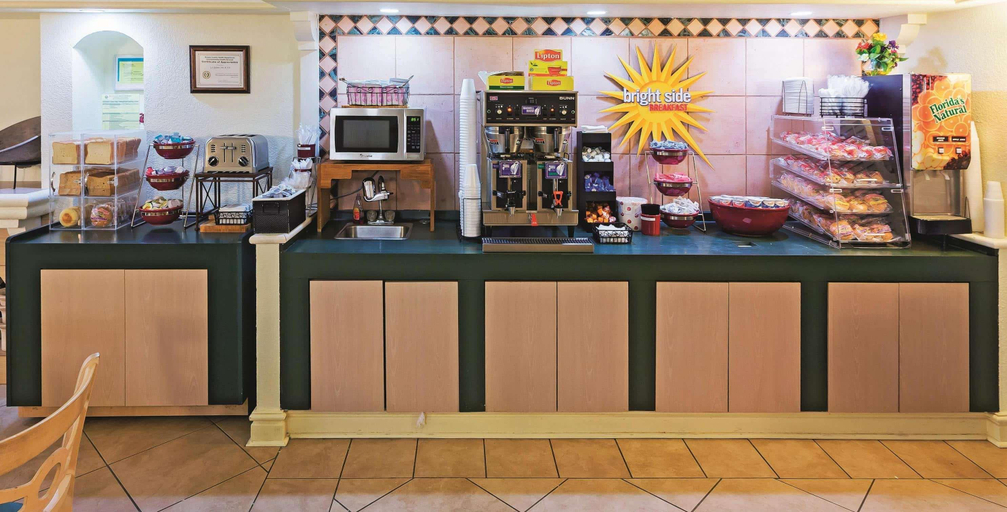 Public Area 2, Rodeway Inn, Brazos