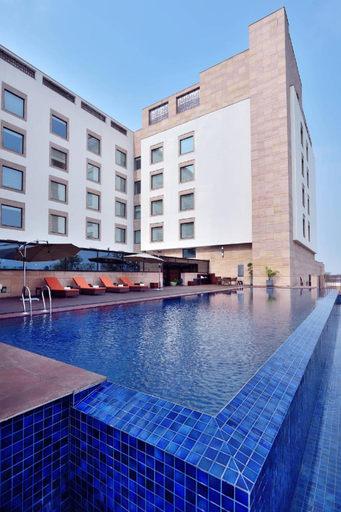 Sport & Beauty 3, Courtyard Raipur, Raipur