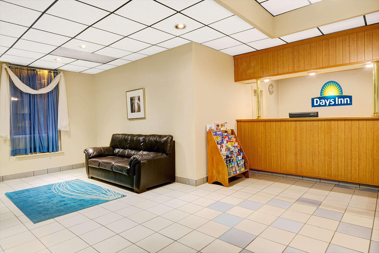 Public Area 3, Days Inn by Wyndham Southington, Hartford