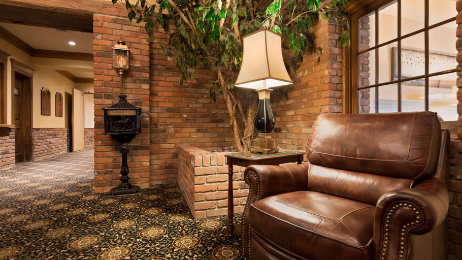 Public Area 3, Best Western Parkway Inn & Conference Centre, Stormont, Dundas and Glengarry